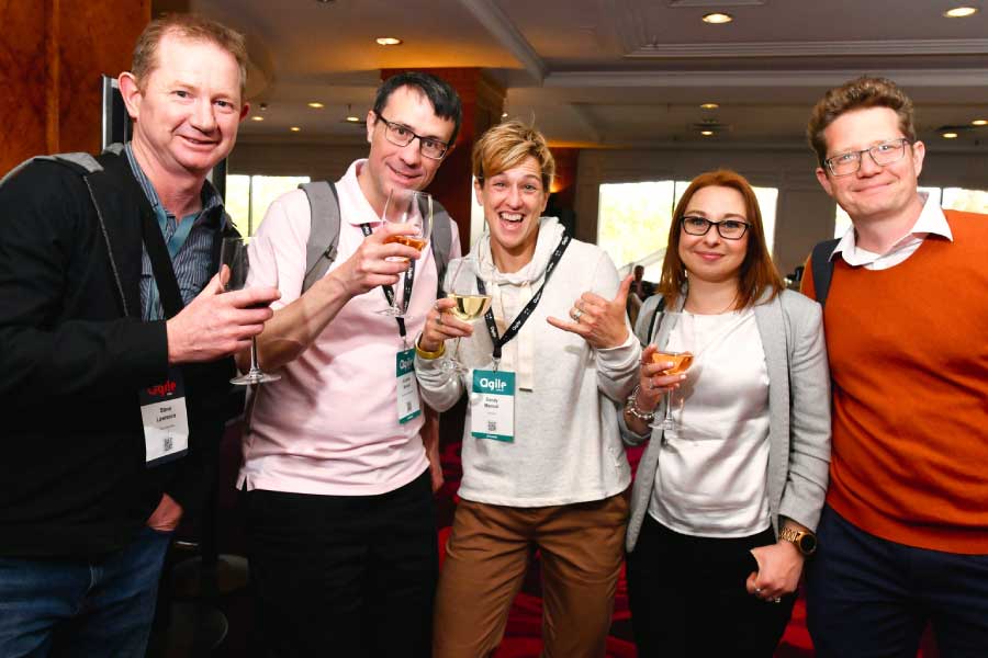 AgileAus attendees at closing drinks